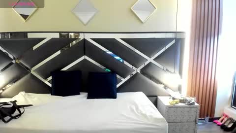 Ambar Ross online show from 03.22.26