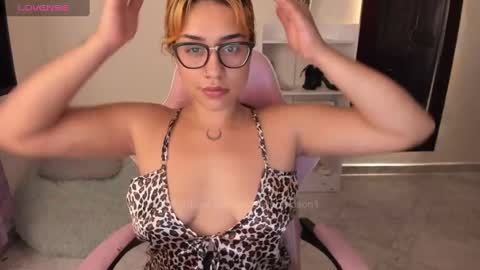 Snapshot of ambarthompson1 chatting on 02.10.25 ambarthompson1 online show from 02.10.25