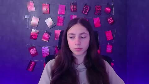 Snapshot of amber__r chatting on 03.18.26 Amber online show from 03.18.26