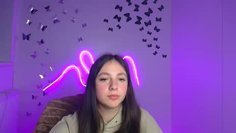 Snapshot of amber__r chatting on 04.18.26 Amber online show from 04.18.26