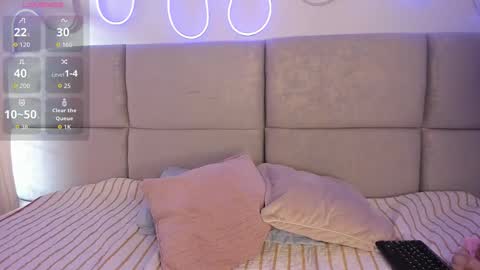 Snapshot of amber_bridge chatting on 12.02.25 amber_bridge online show from 12.02.25