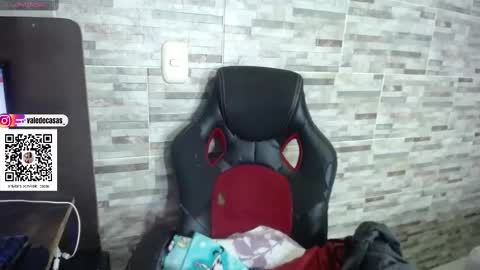 Snapshot of amber_kholin chatting on 02.20.25 scarlett online show from 02.20.25