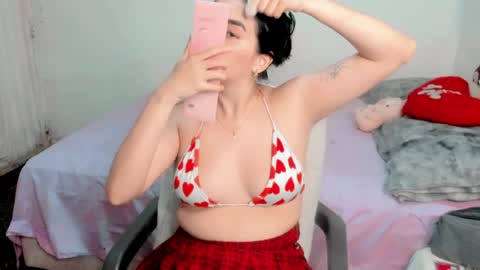 Snapshot of amber_landy1 chatting on 04.06.26 amber online show from 04.06.26