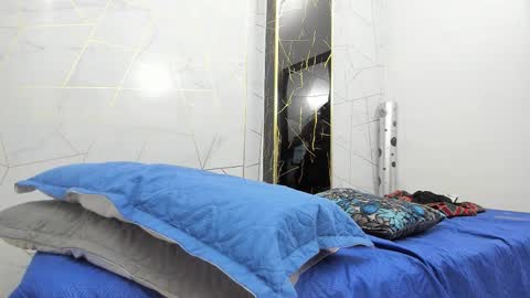  7 online show from 11.21.25