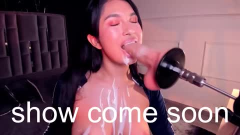 Snapshot of amberashford chatting on 10.05.25 Amber Ashford online show from 10.05.25