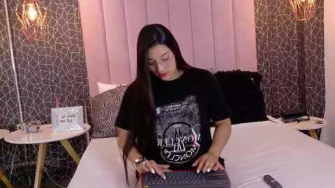 Amber online show from 11.24.25