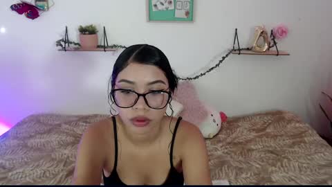 Amber Jeong online show from 01.04.25