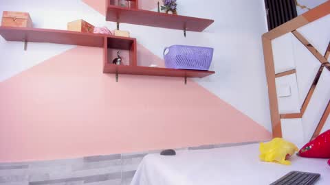 Amber online show from 01.04.25