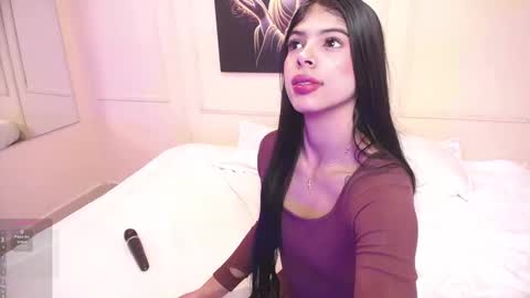 Snapshot of ambersfoxx chatting on 11.14.25 ambers online show from 11.14.25