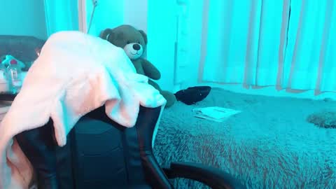 Snapshot of ambersmith98_ chatting on 02.15.25 Amber online show from 02.15.25
