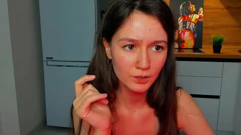 Snapshot of ameli_moon chatting on 01.17.25 Eileen online show from 01.17.25