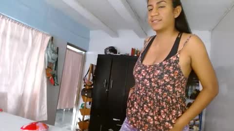 Snapshot of amelia_2023 chatting on 12.22.24 amelia online show from 12.22.24