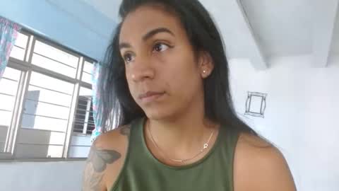 Snapshot of amelia_2023 chatting on 10.05.25 amelia online show from 10.05.25