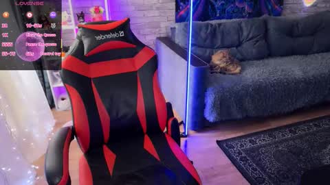 Amelia Aley  online show from 02.05.26