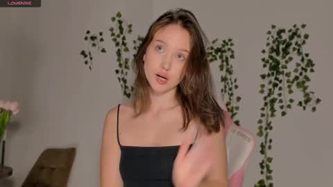 Snapshot of amelia_lein chatting on 09.19.25 Your Amelia online show from 09.19.25