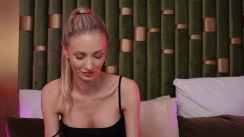 Amelia online show from 12.04.24