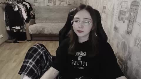 Snapshot of ameliakamishiro chatting on 01.13.25 Amelia online show from 01.13.25