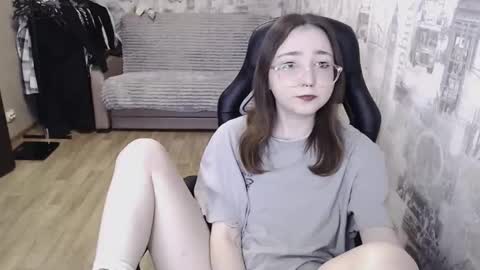 Snapshot of ameliakamishiro chatting on 02.06.25 Amelia online show from 02.06.25