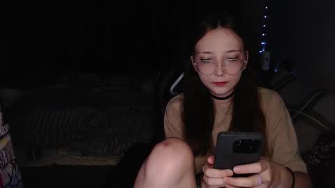 Snapshot of ameliakamishiro chatting on 11.13.25 Amelia online show from 11.13.25