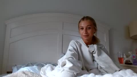 Amelia Lombardi online show from 06.11.26