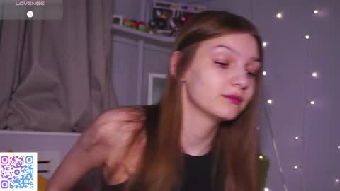 Snapshot of ameliami chatting on 04.05.26 Amelia online show from 04.05.26