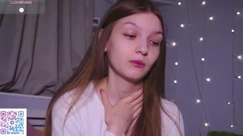 Snapshot of ameliami chatting on 04.13.26 Amelia online show from 04.13.26