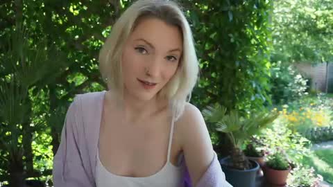 Call me Pixie or Amy xxx online show from 05.20.26