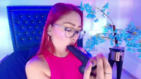 Snapshot of amelie_adamsx chatting on 04.24.26 Amelie online show from 04.24.26