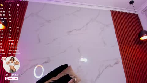 Snapshot of amelie_leigh chatting on 01.29.25 Alejandra online show from 01.29.25