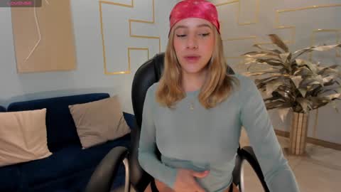 Amelie Graham online show from 12.28.24