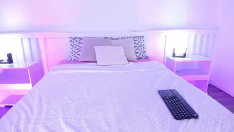 Ameli  online show from 04.14.26