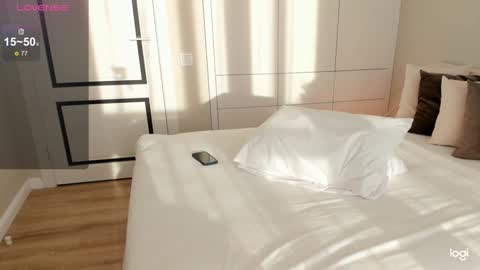 Amelina Love online show from 12.18.24