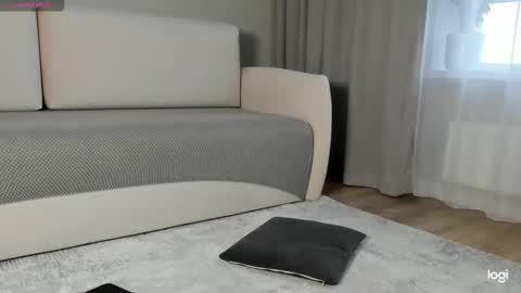 Amelina Love online show from 09.28.25