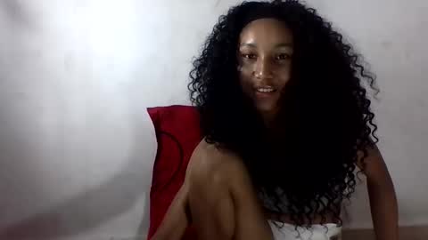 Snapshot of amelisy20005 chatting on 05.14.26 amelisy20005 online show from 05.14.26