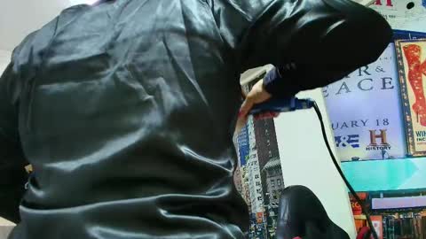 Amell Thomson online show from 10.23.25