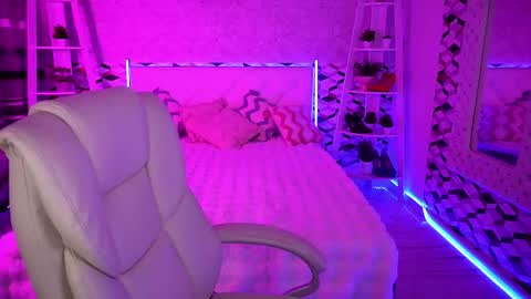 Alina online show from 04.28.26