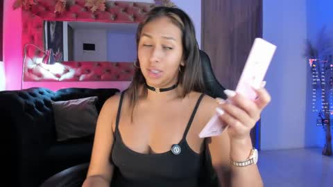 Snapshot of amelyamann chatting on 05.22.26 online show from 05.22.26
