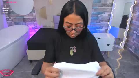 amhira_tay online show from 07.07.26