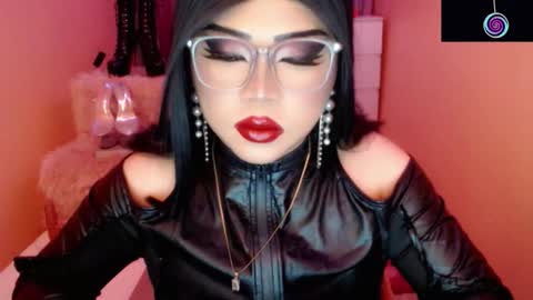 Queen Mireska online show from 03.10.26