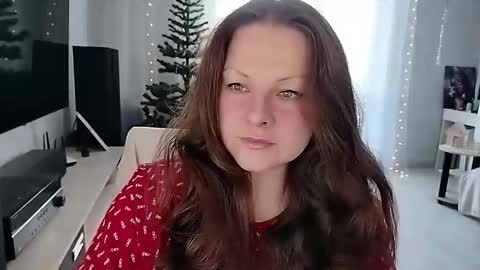 Snapshot of amilafran chatting on 02.02.26 Mila online show from 02.02.26