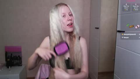 Snapshot of amili_kron chatting on 05.22.26 MY NAME IS AMILI WELCOME TO MY ROOM online show from 05.22.26