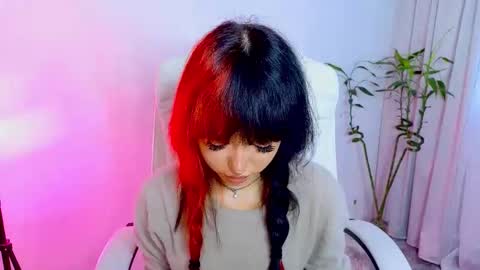 Snapshot of amiraaa__ chatting on 02.08.26 online show from 02.08.26