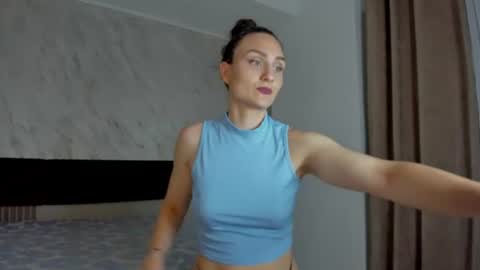 Snapshot of amiraanne chatting on 07.12.26 AmiraAnne online show from 07.12.26
