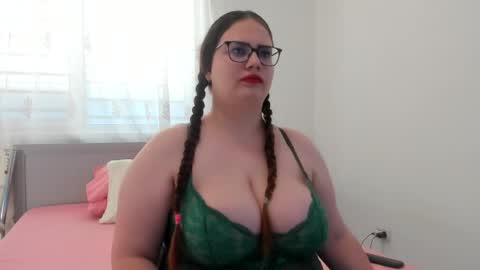 Amira Vyxen online show from 04.08.26