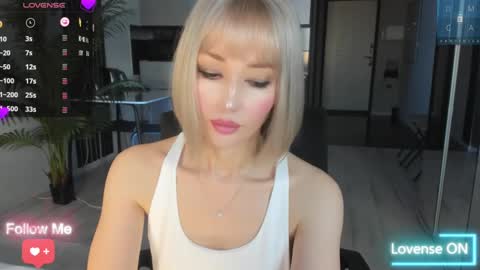 Snapshot of amiwong chatting on 03.05.25 amiwong online show from 03.05.25