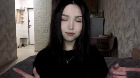 Snapshot of amiyulo chatting on 07.17.26 Milana online show from 07.17.26