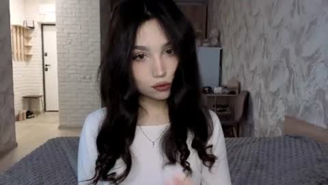 Snapshot of amiyulo chatting on 07.27.26 Milana online show from 07.27.26
