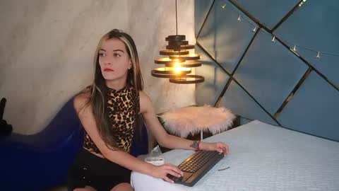 Snapshot of ammy_durand chatting on 06.07.26 ammy durand online show from 06.07.26