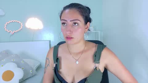 A M M Y  online show from 02.18.26