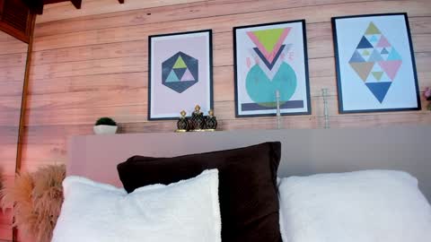 Ammy Scott  online show from 02.03.25